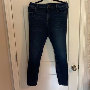 High waisted skinny jean